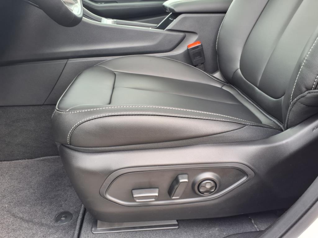 2025 Jeep Grand Cherokee Limited photo 4