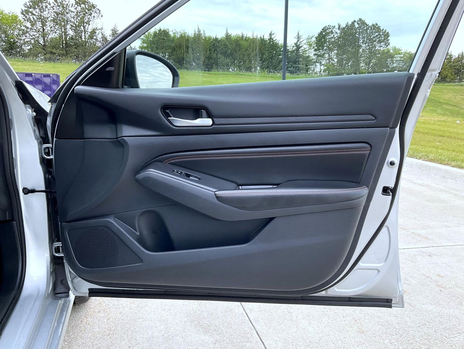 2022 Nissan Altima 2.5 SR photo 16