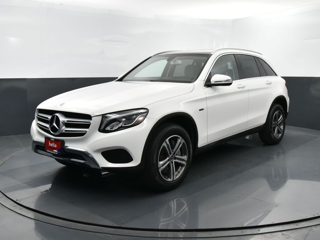2019 Mercedes Benz GLC 350e 4MATIC photo 2