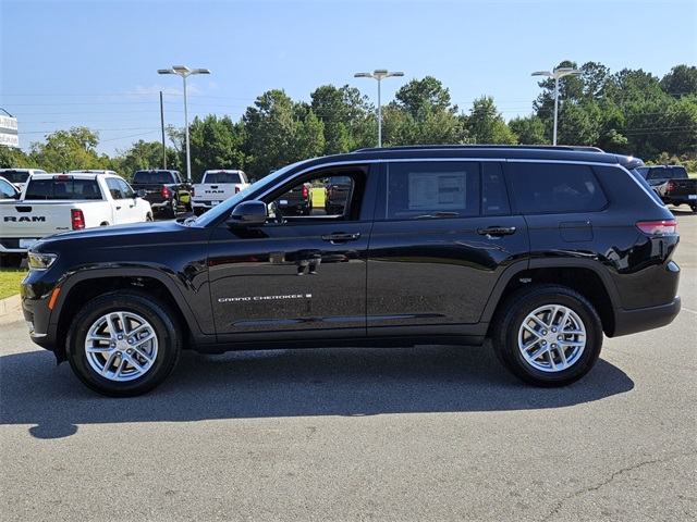 2025 Jeep Grand Cherokee Laredo Altitude photo 4