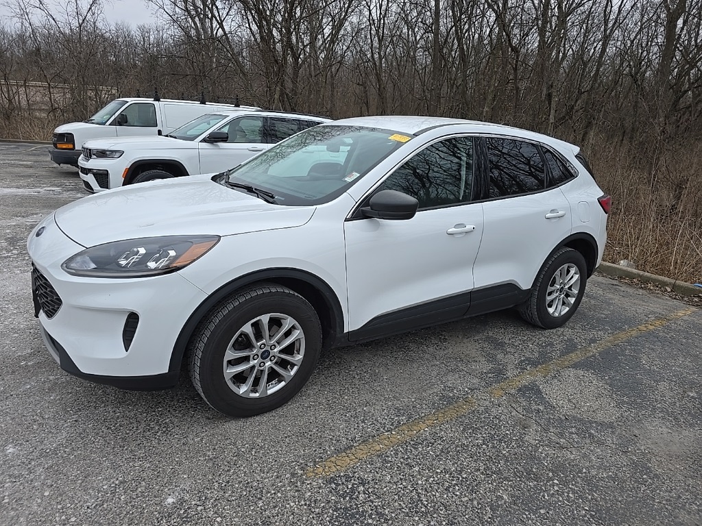 Used 2022 Ford Escape SE with VIN 1FMCU9G68NUA64671 for sale in Excelsior Springs, MO