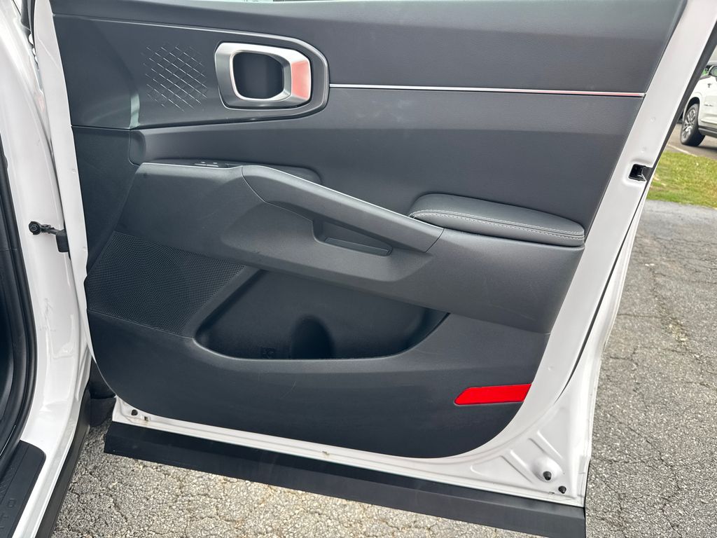 2024 Kia Sorento S photo 14