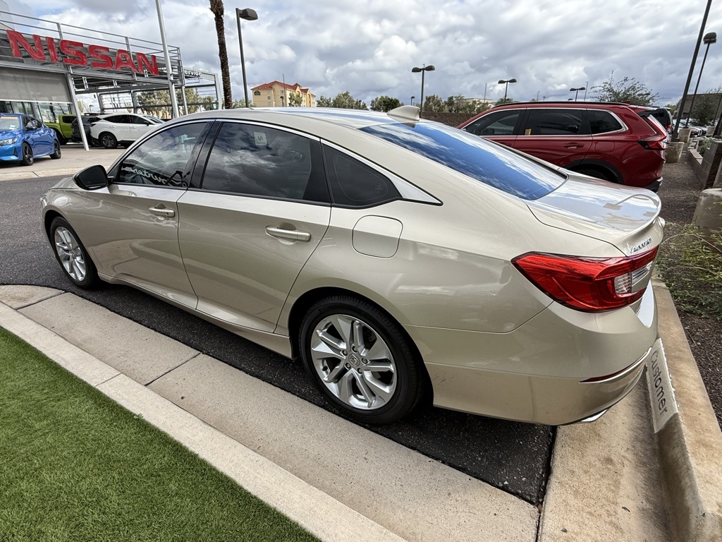 2019 Honda Accord LX photo 4
