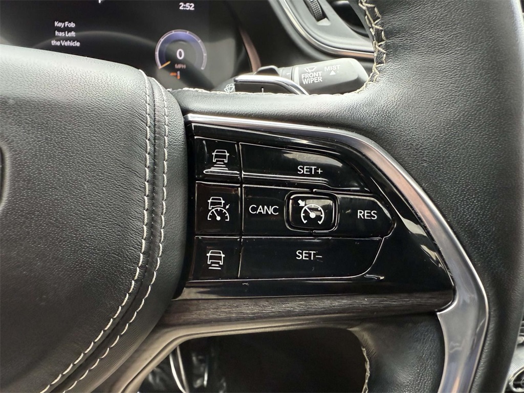 2022 Jeep Grand Cherokee Overland photo 25