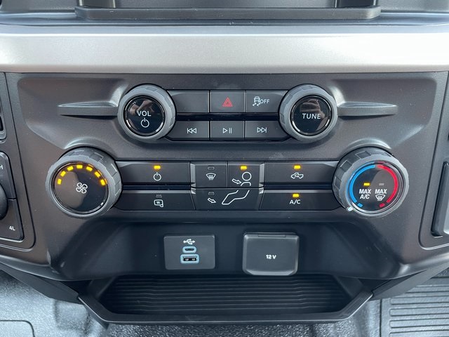 2025 Ford F-350 photo 22