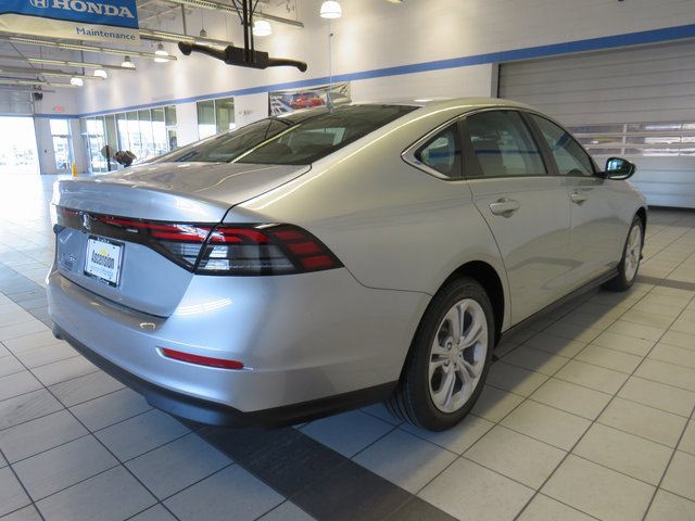 2025 Honda Accord LX photo 2