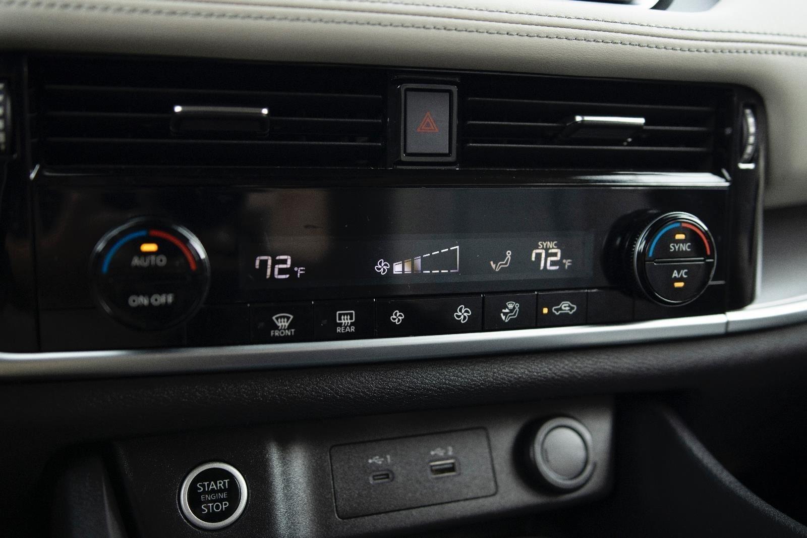 2021 Nissan Rogue SV photo 8