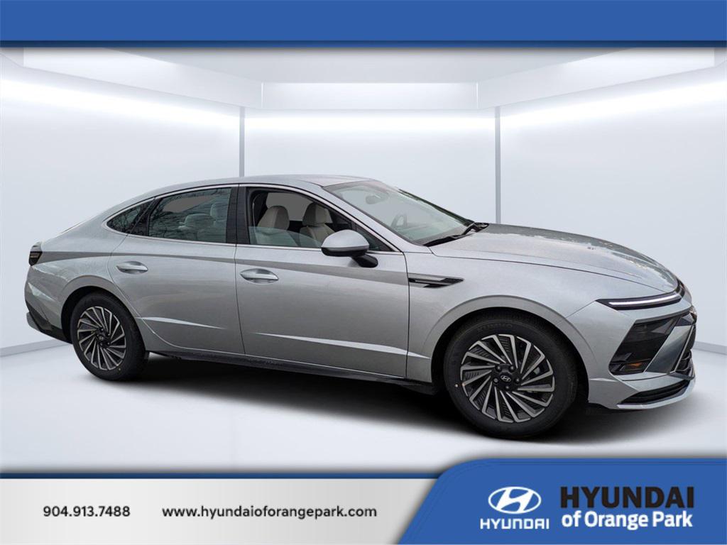 2025 Hyundai Sonata Hybrid SEL's photo