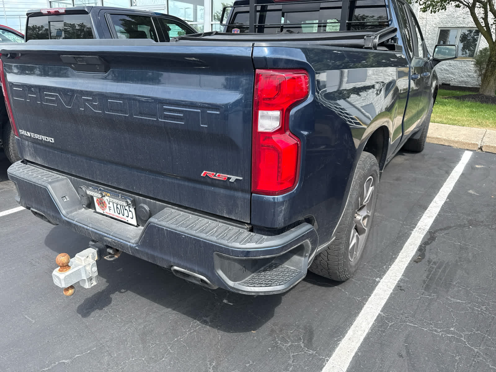 2020 Chevrolet Silverado 1500 RST photo 2