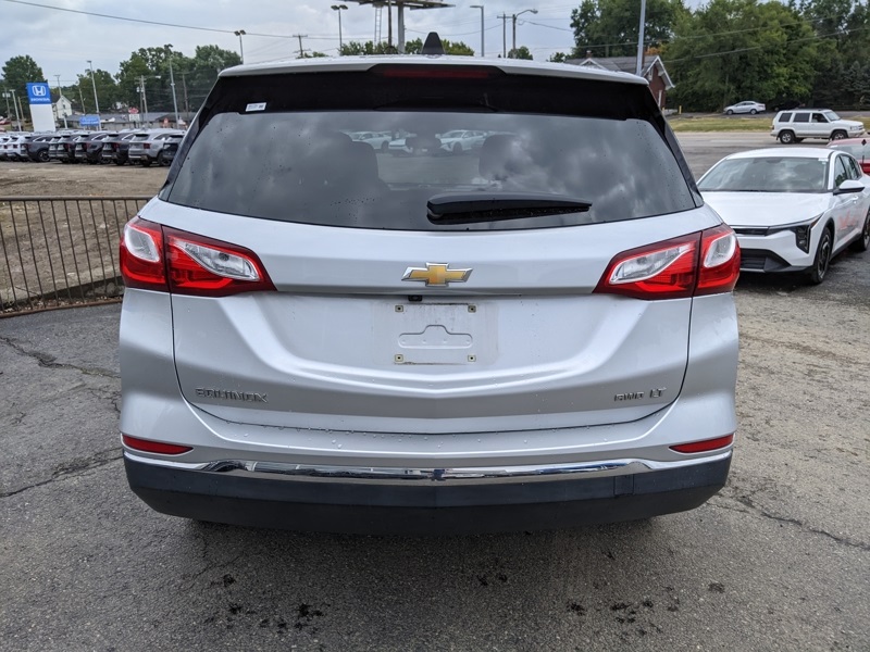 2020 Chevrolet Equinox LT photo 3