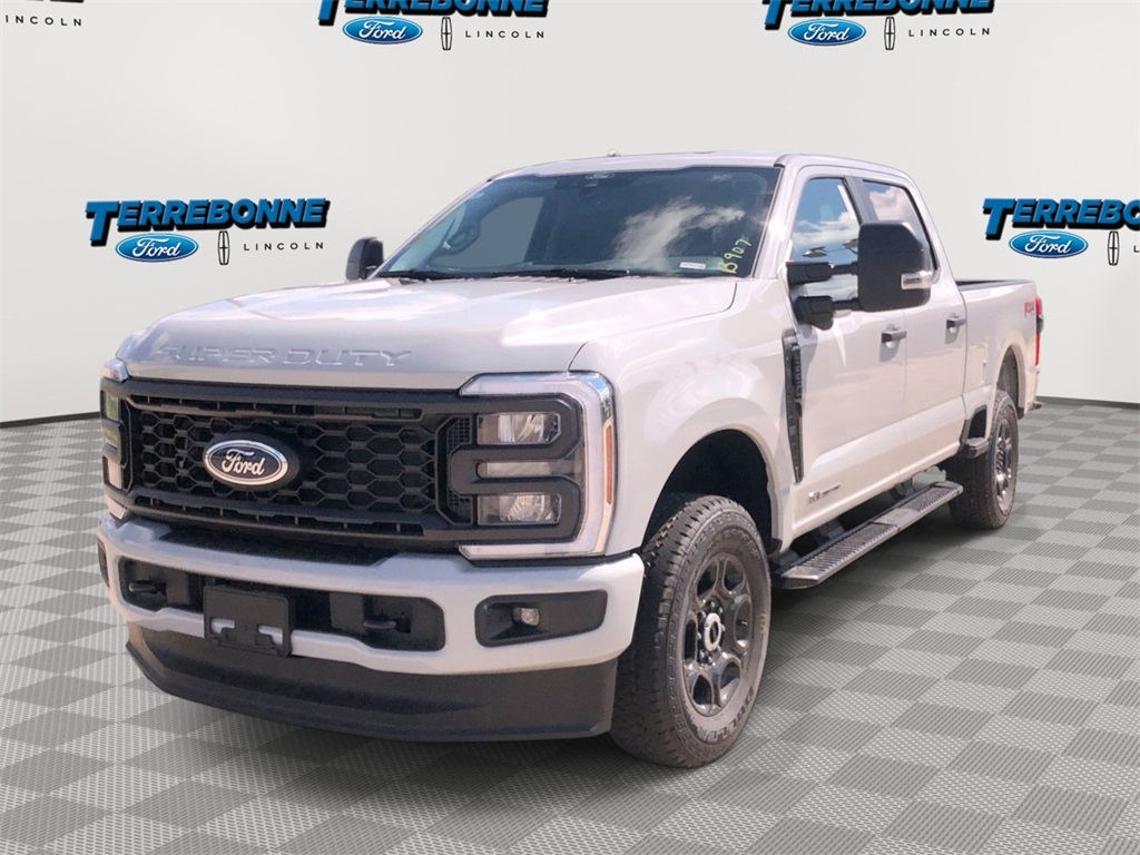 2026 Ford F-250 Super Duty XL's photo