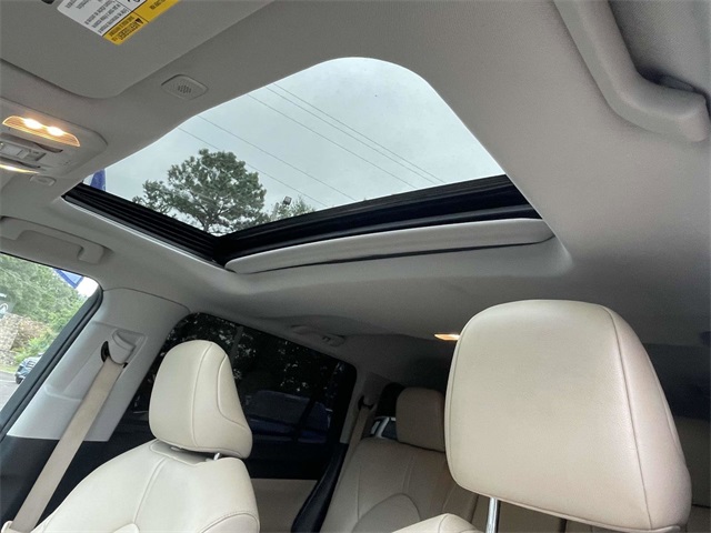 2023 Toyota Highlander L photo 10