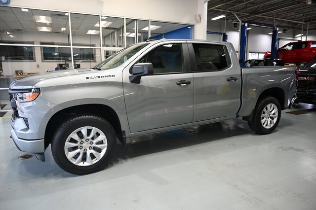 2026 Chevrolet Silverado 1500 Custom photo 8