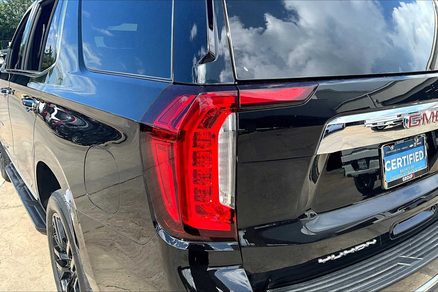 2023 Gmc Yukon SLT photo 27