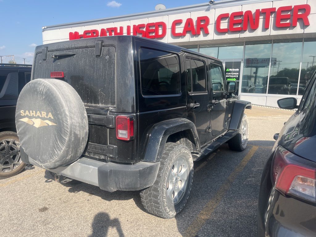2015 Jeep Wrangler Unlimited Sahara photo 5