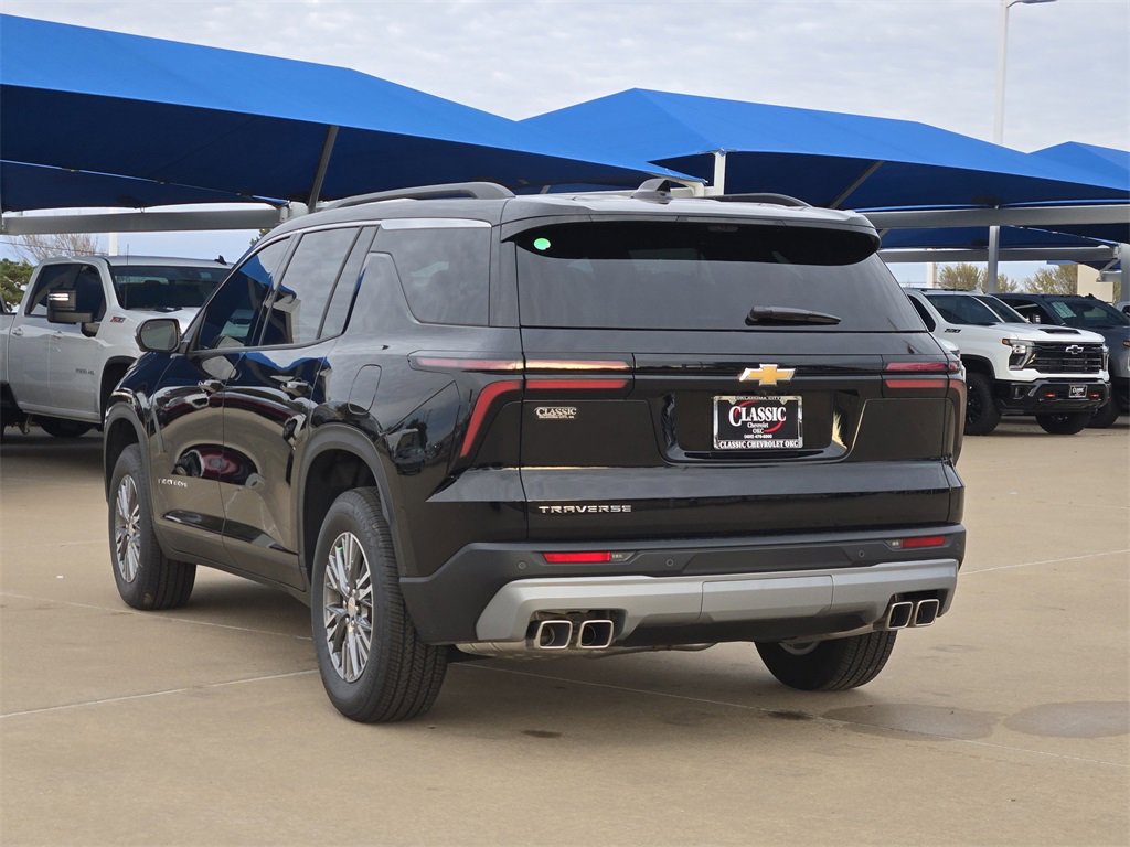 2026 Chevrolet Traverse photo 3