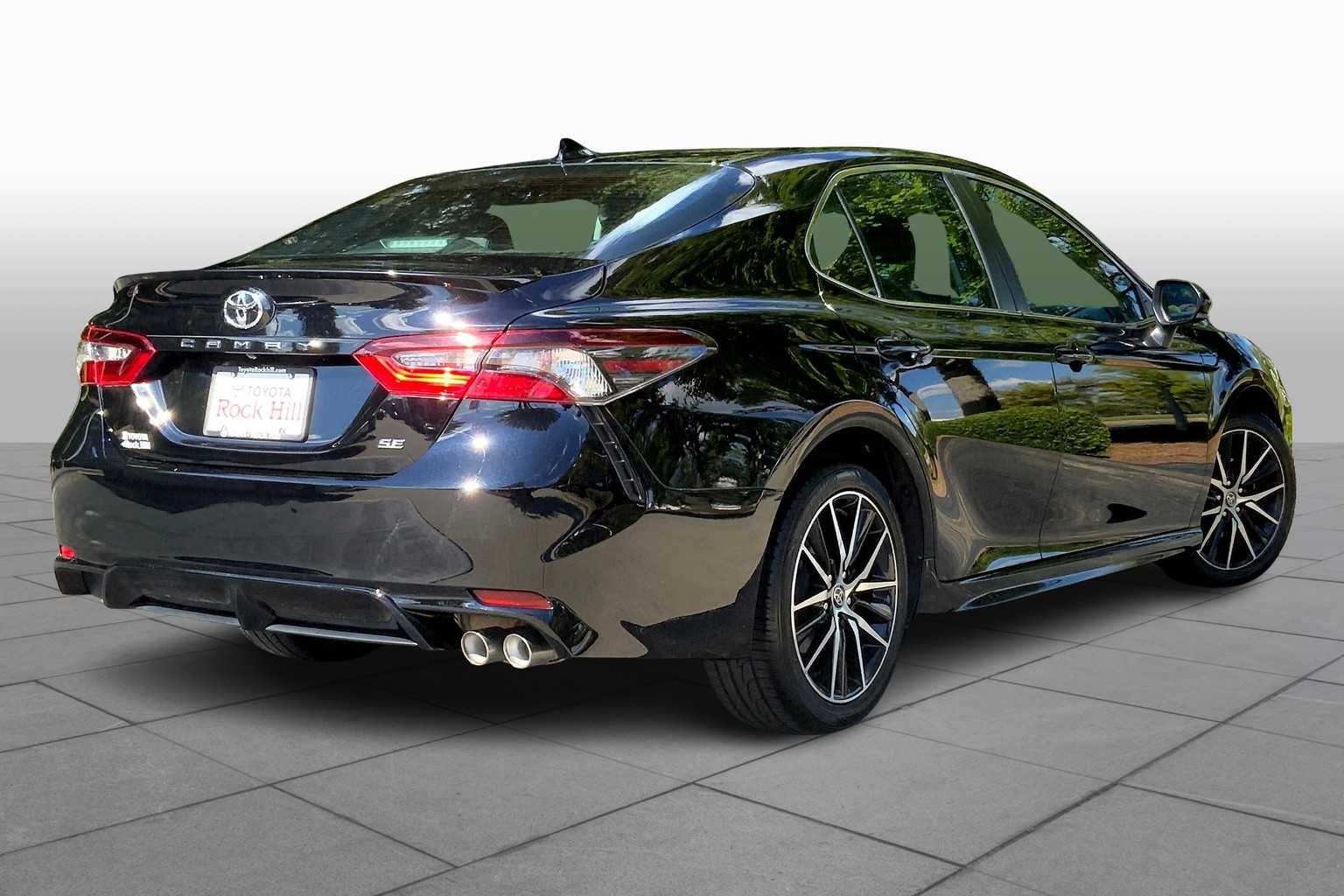2023 Toyota Camry SE photo 12