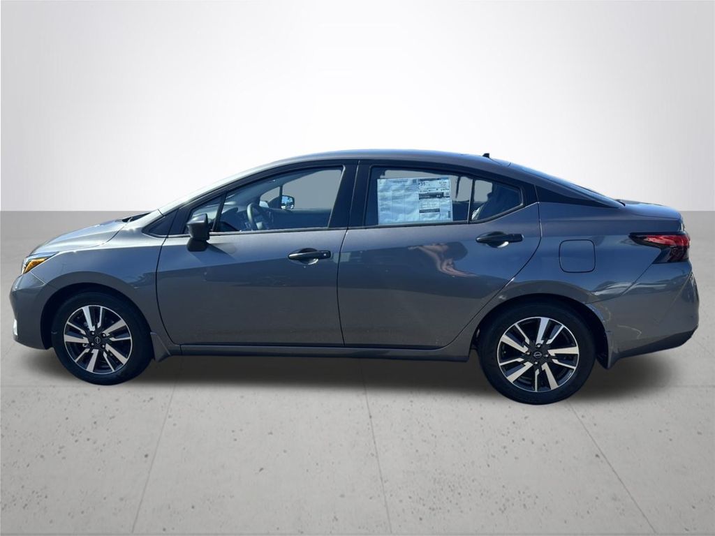 2025 Nissan Versa 1.6 S photo 11