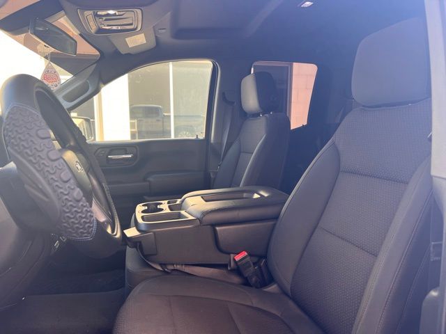 2019 Chevrolet Silverado Custom photo 6