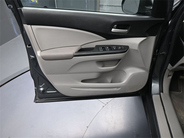 2013 Honda CR-V LX photo 14