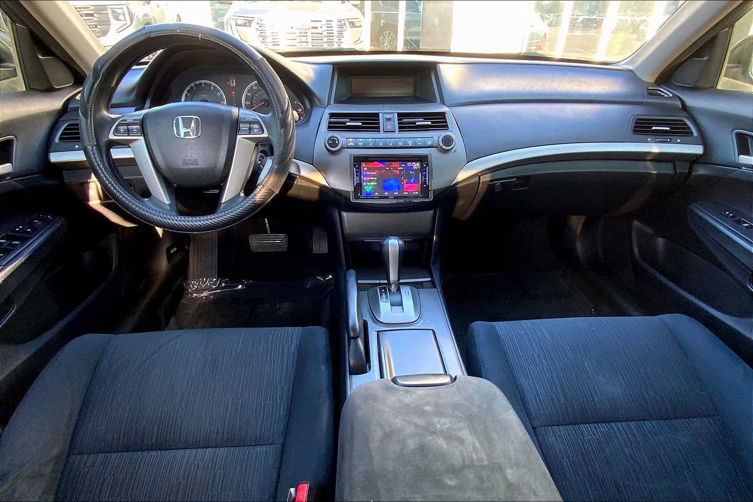 2011 Honda Accord LX-P photo 13