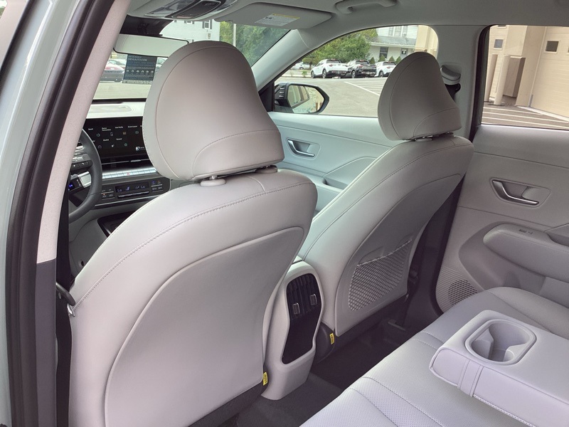 2026 Hyundai Kona SEL photo 26