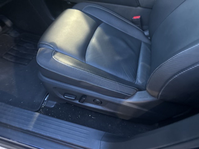 2022 Nissan Pathfinder SL photo 6