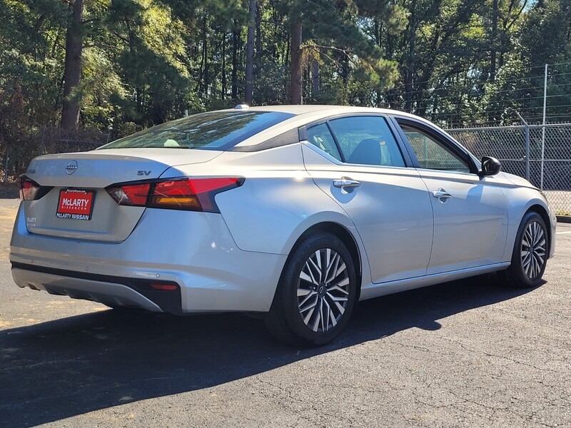 2024 Nissan Altima 2.5 SV photo 4