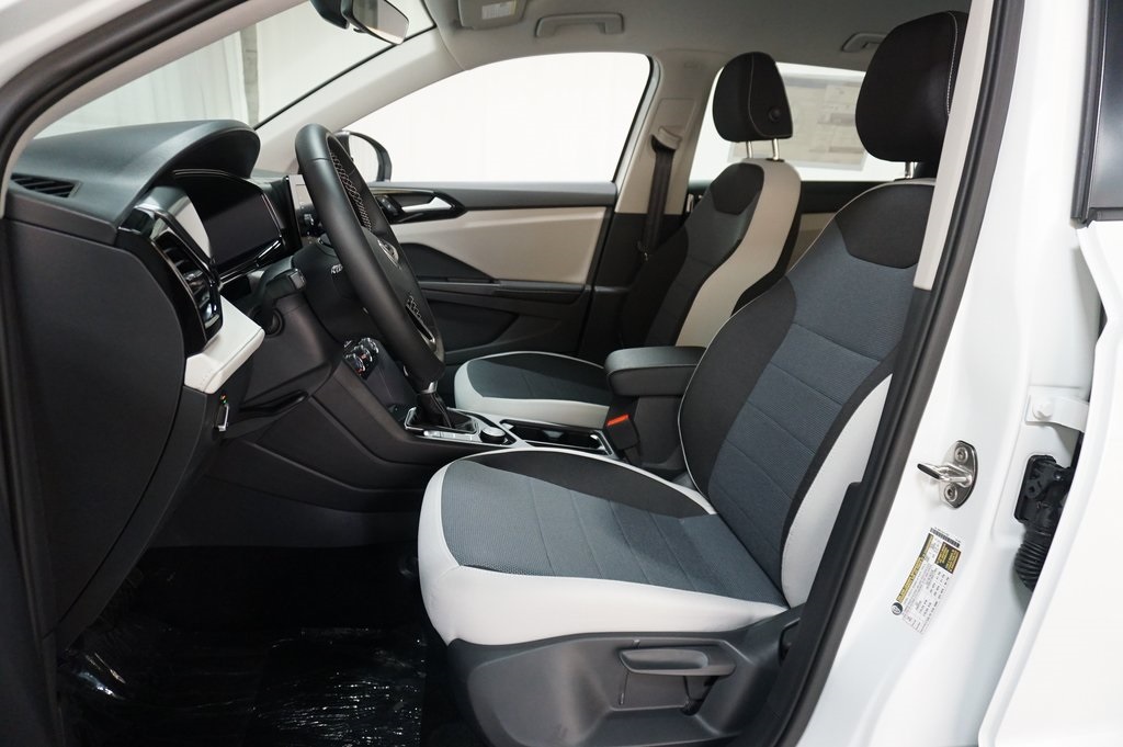 2025 Volkswagen Taos S photo 9