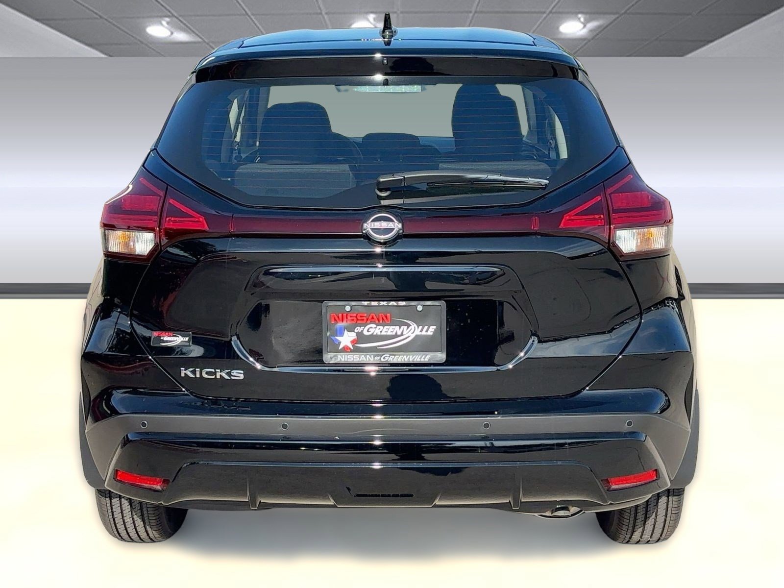 2025 Nissan Kicks Play S photo 10