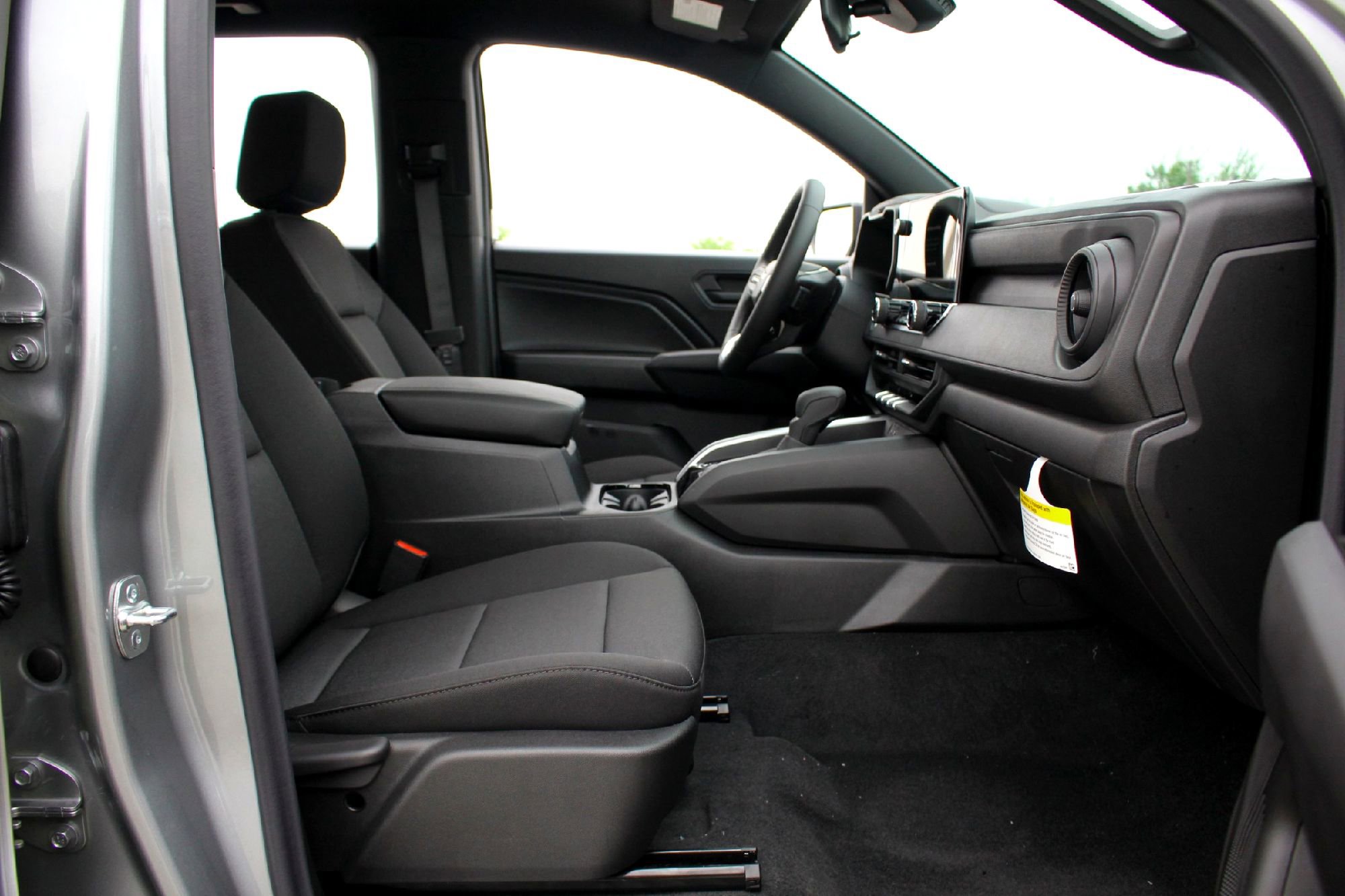 2026 Chevrolet Colorado Work Truck photo 13