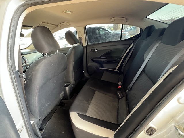 2021 Nissan Versa 1.6 SV photo 2