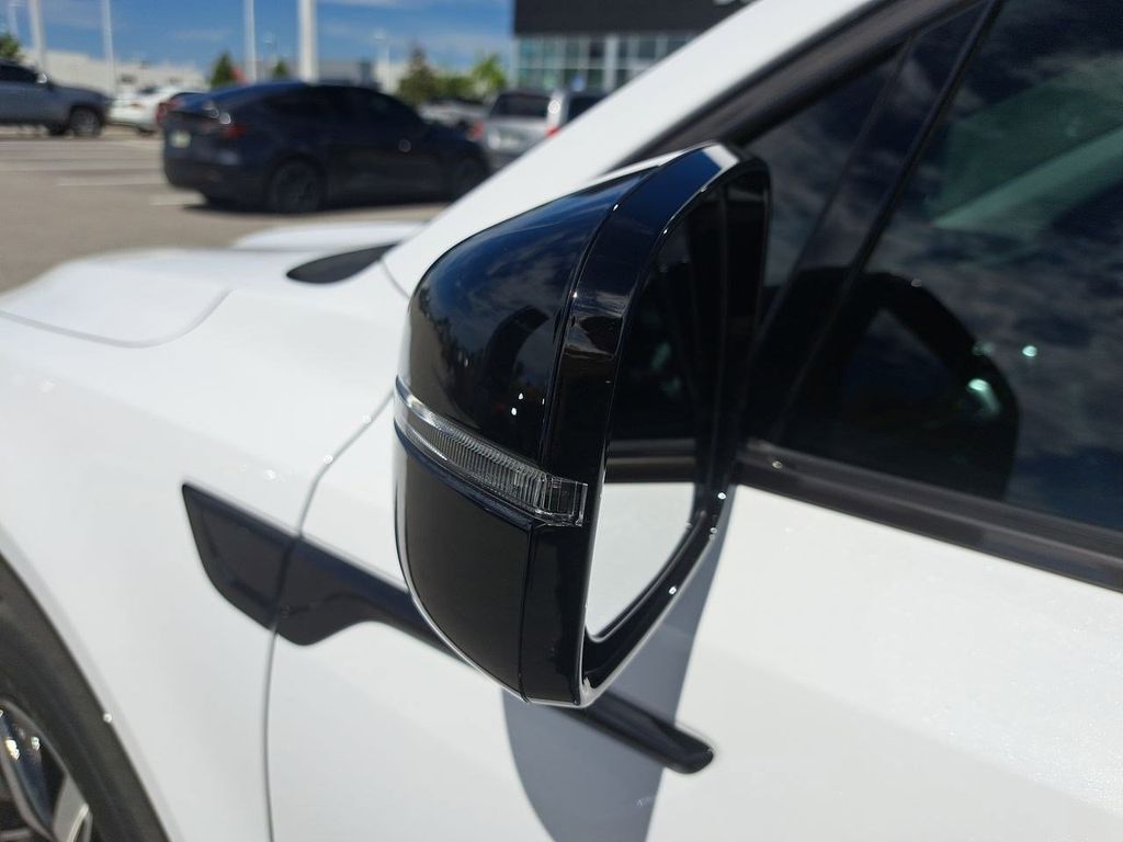 2023 Kia Sorento S photo 12