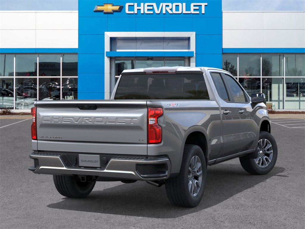 2026 Chevrolet Silverado 1500 LT photo 3