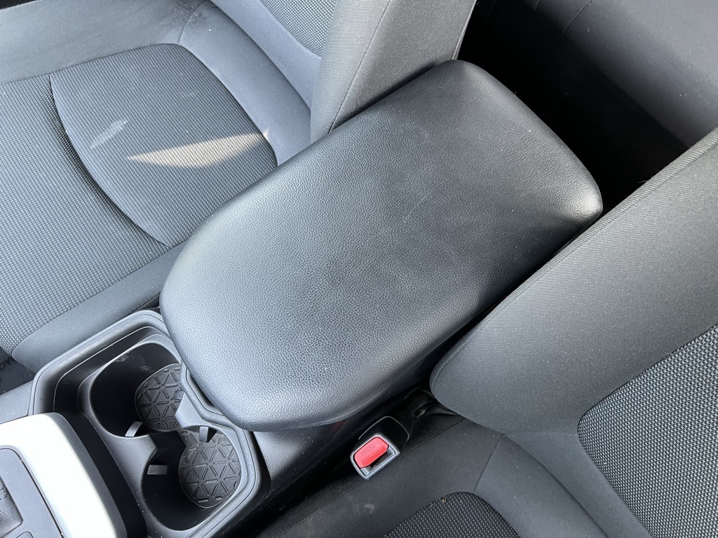 2021 Toyota RAV4 Hybrid LE photo 18