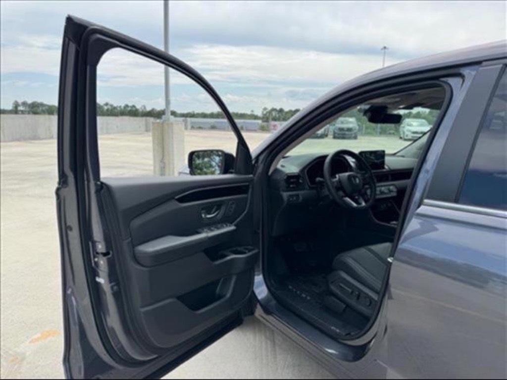 2025 Honda Pilot EX-L photo 16