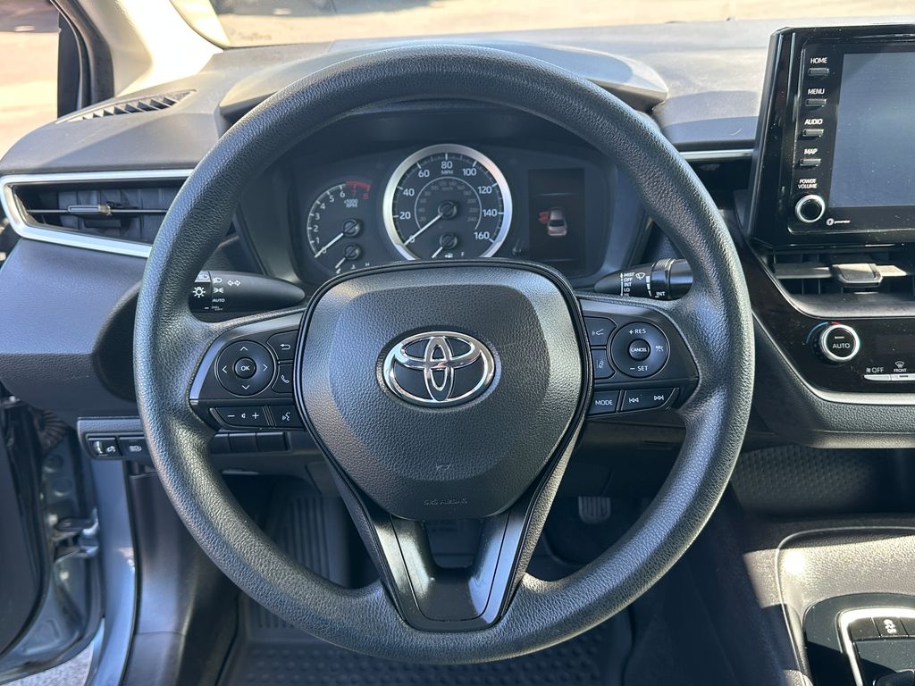 2022 Toyota Corolla LE photo 17