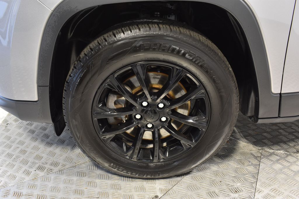 2020 Jeep Cherokee Latitude photo 31
