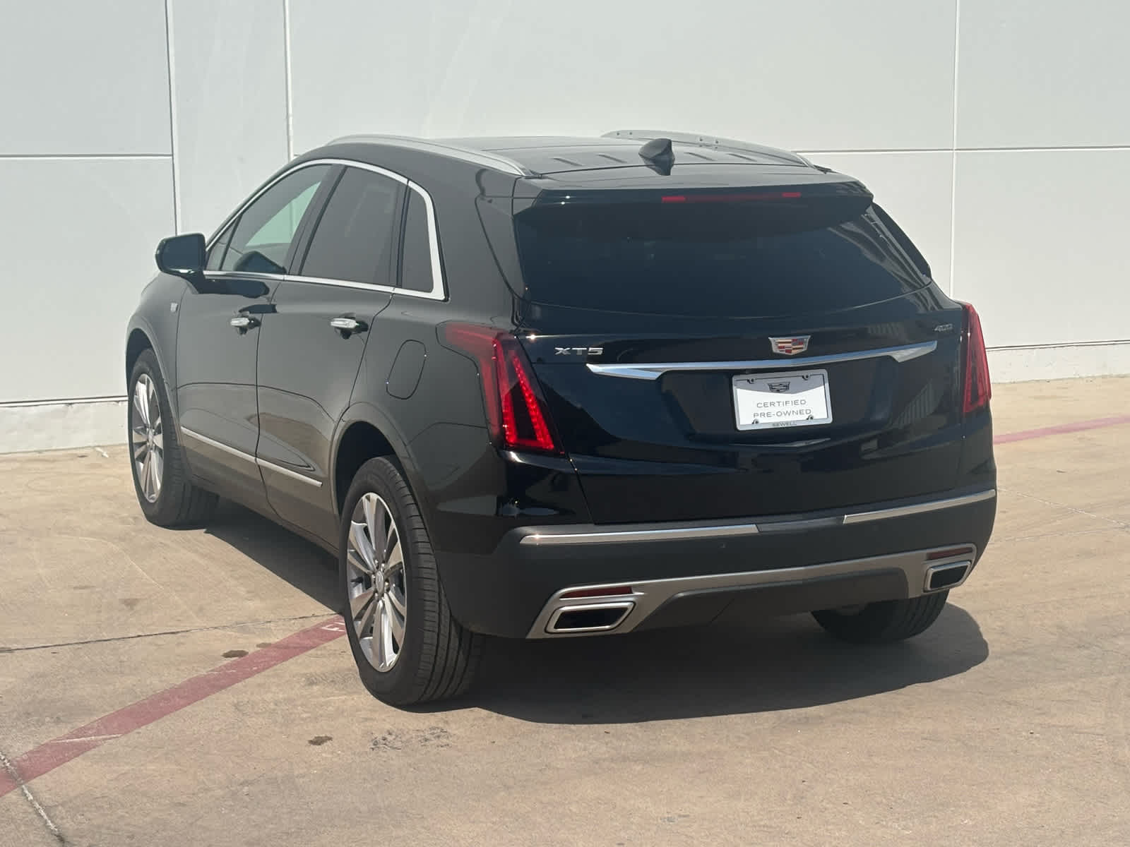2025 Cadillac XT5 Premium Luxury photo 5