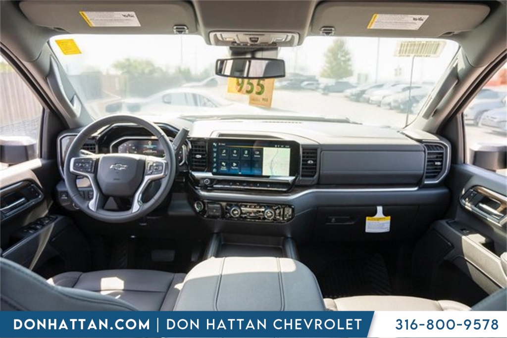 2026 Chevrolet Silverado 2500HD LT photo 3