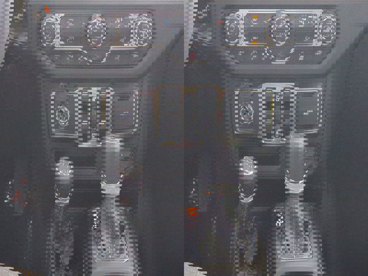 2024 Jeep Gladiator Sport S photo 18