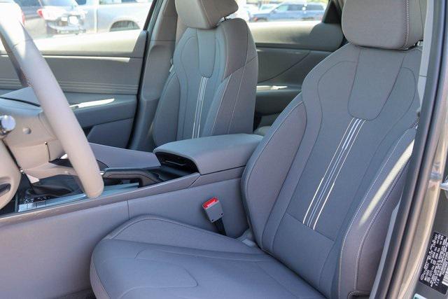New 2025 Gray Hyundai SEL Sport image 8