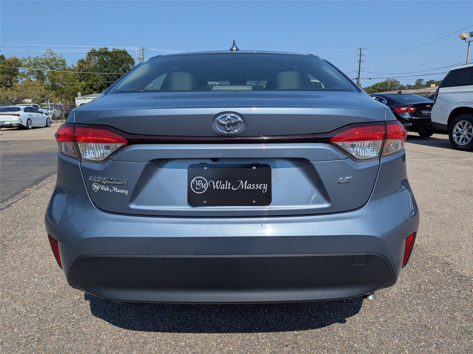 2023 Toyota Corolla LE photo 4