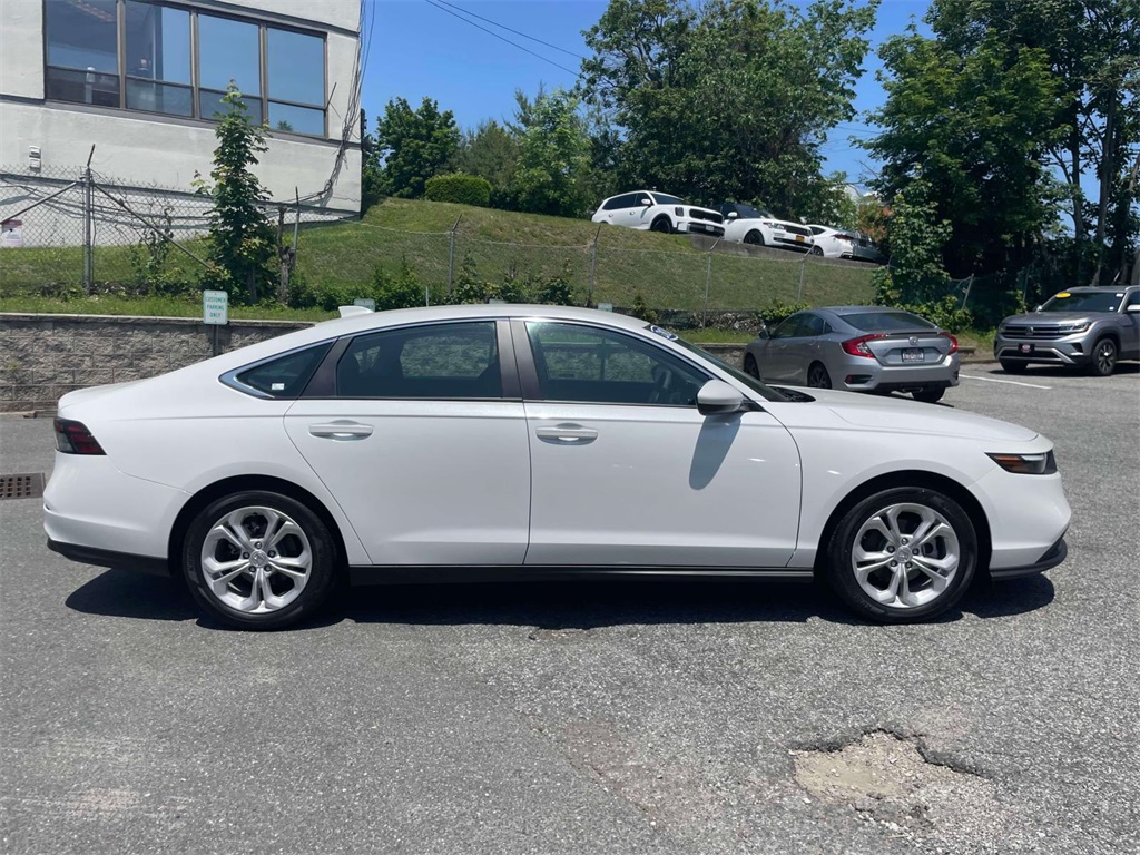 2024 Honda Accord LX photo 4