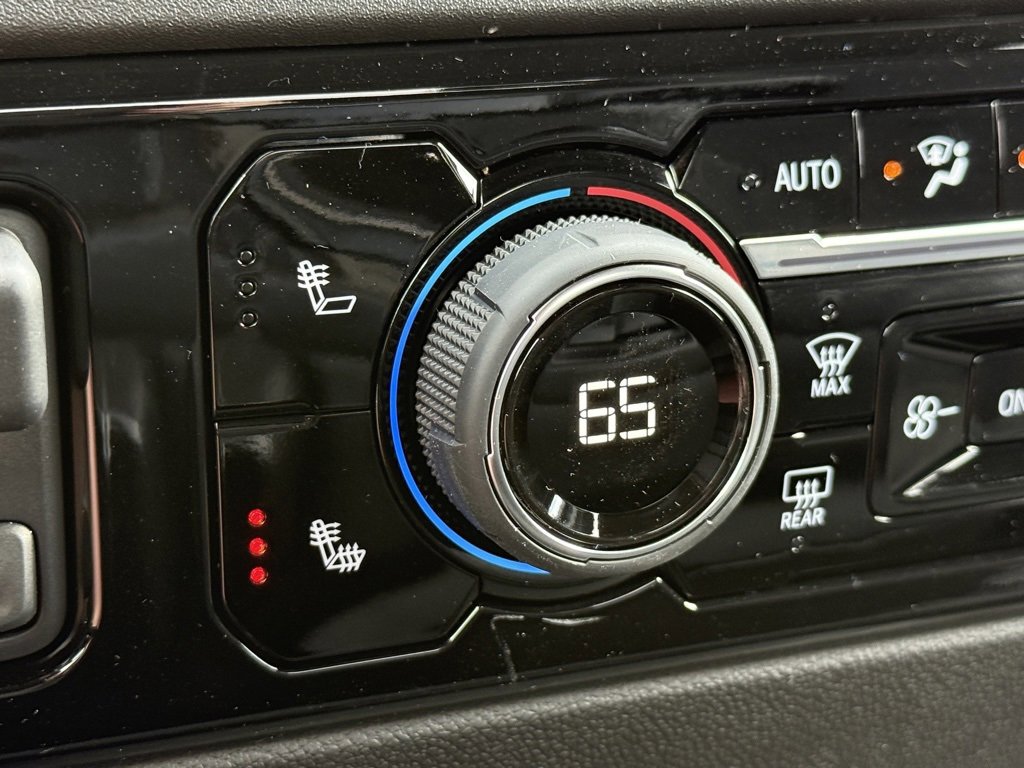 2025 Chevrolet Silverado 1500 LT photo 24