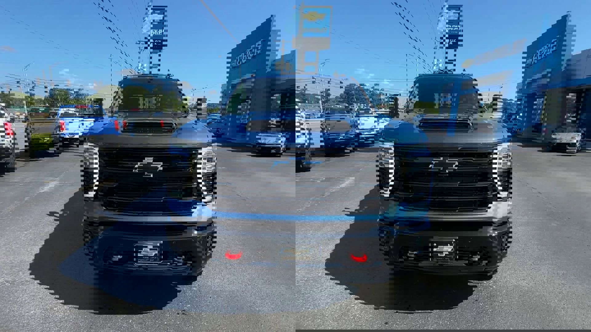 2025 Chevrolet Silverado 2500HD LT photo 3