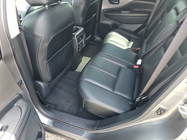 2023 Nissan Murano SV photo 3