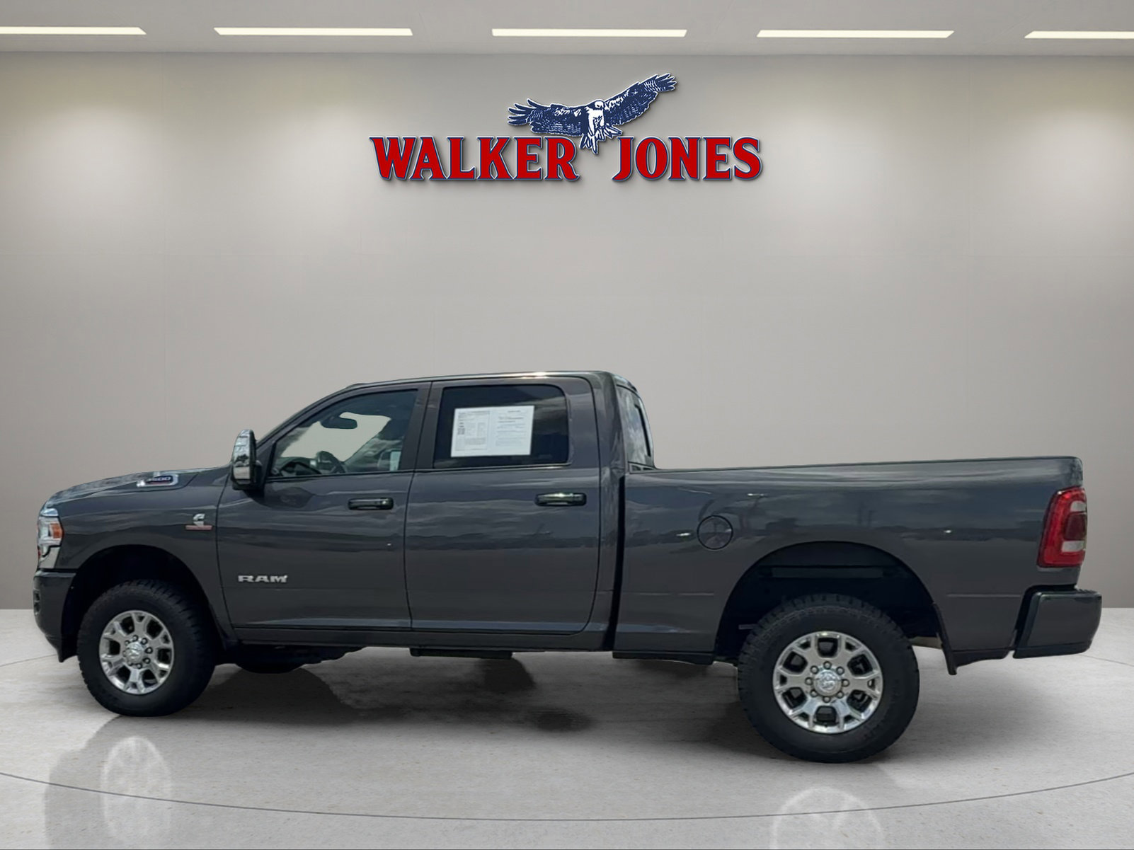 2024 Ram 3500 Laramie photo 3