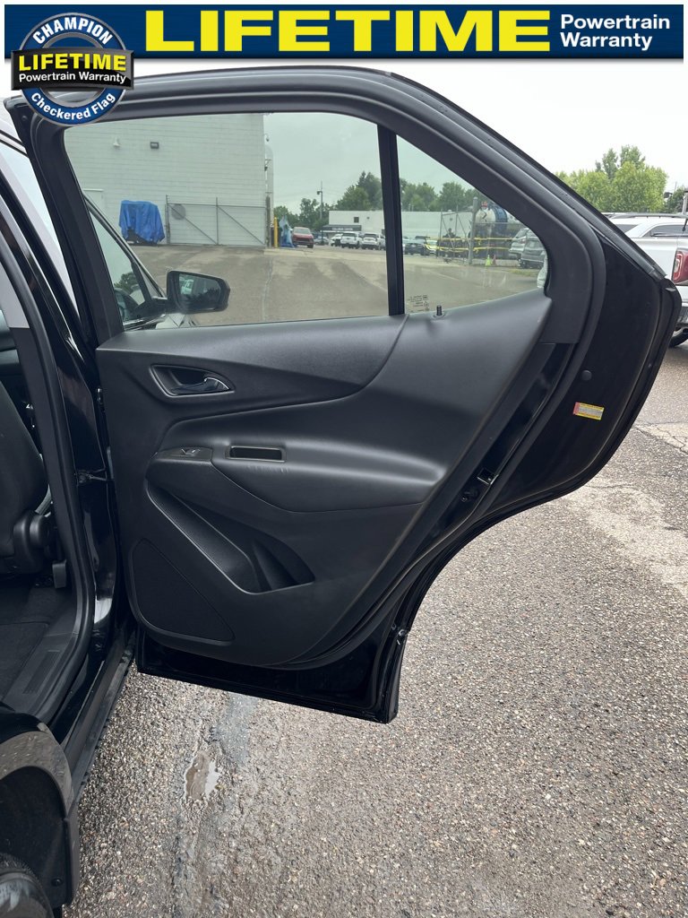 2023 Chevrolet Equinox LT photo 17