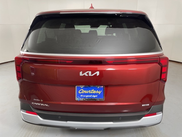 2026 Kia Carnival LXS photo 3